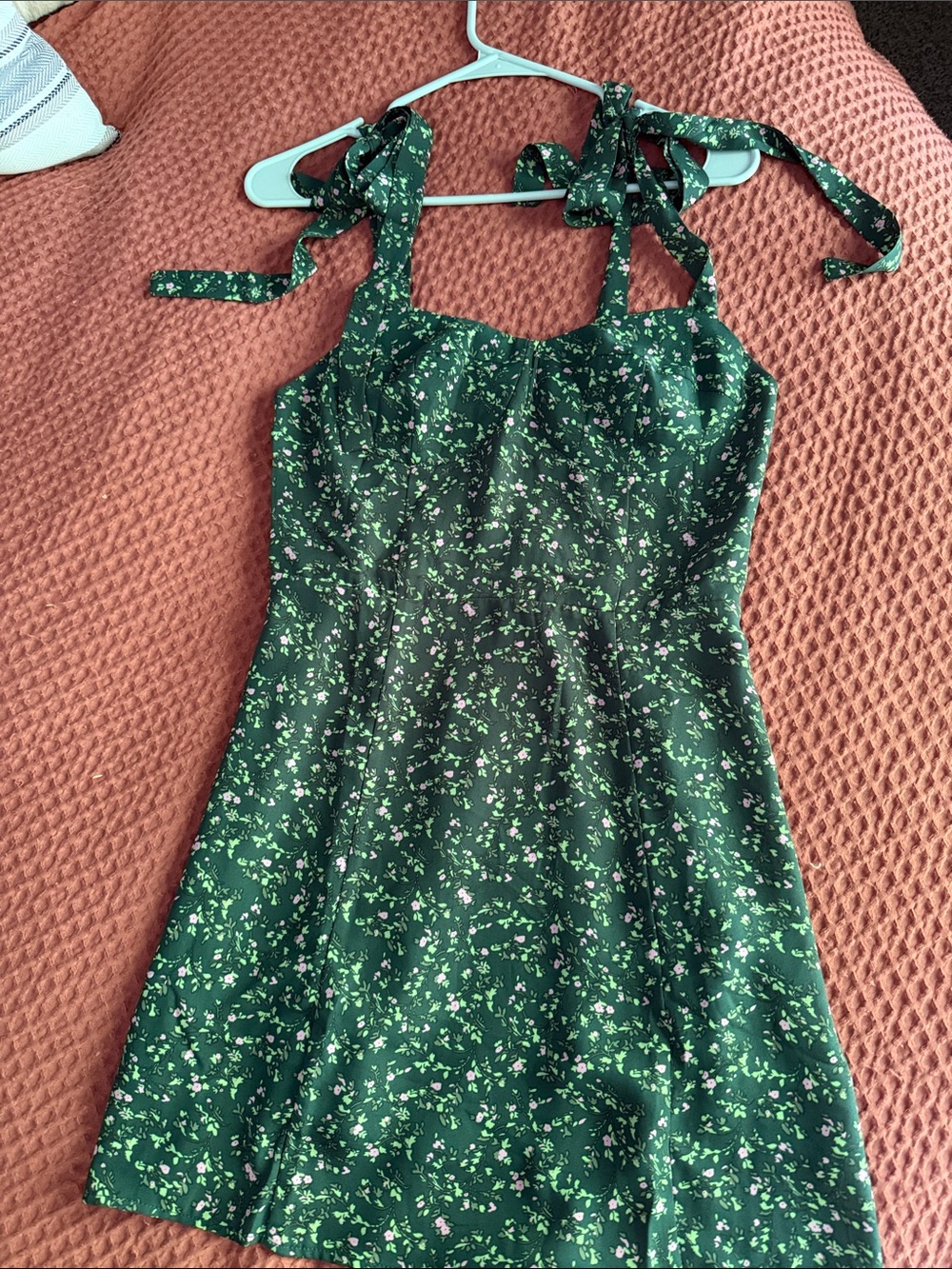 RIHOAS Green Floral Tie-Shoulder Mini Dress